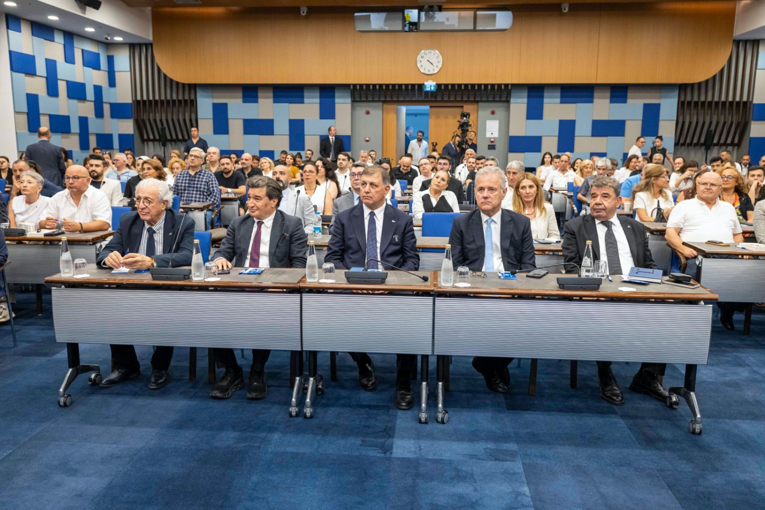 Mobilya sektörü İzmir'de buluştu 